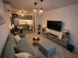 Quiet Modern Apartment near Romexpo - Balcony