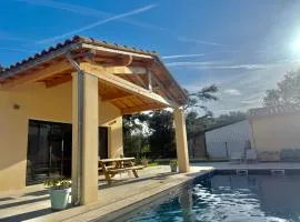 Maison avec piscine privée et jardin en Drôme provençale