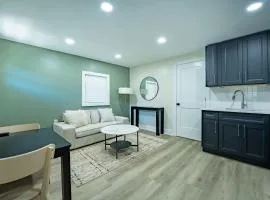 The Charleston Vibe V 8806