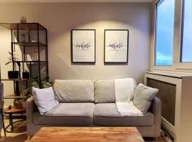 Le Lolive modern 2P apartment in Pantin