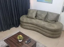 OD-V!CK'S POSH APARTMENTS, WUYE DISTRICT, WiFi, 24hr power, Smart tv, Security, Dstv