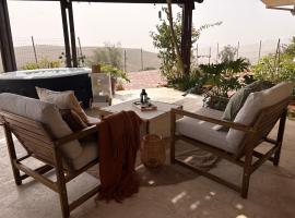 Gal 27 Desert Retreat, hôtel à Arad