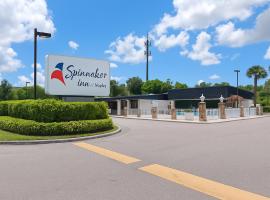 Spinnaker Inn of Naples, hotelli kohteessa Naples