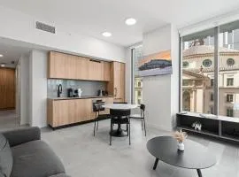 Downtown Apartment 308 with Rooftop Pool Hosted by Marba Group