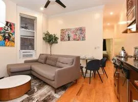 Stylish 2BR Retreat North of Central Park