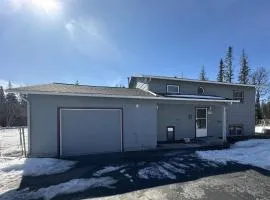 Yale Street Retreat Close to Kenai Fishing