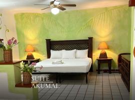 Hotel Xbalamqué & Spa Cancún Centro، فندق في كانكون