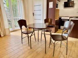 Dom Gościnny Fabianów, khách sạn ở Fabianów