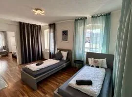 OhPardon! GAILDORF - Monteurwohnung im EG, Einzelbetten, Loggia & Garten