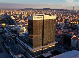 Doubletree by Hilton Istanbul Umraniye, hotel di Istanbul