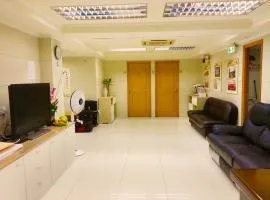 Le Cong Fraternal Guest House