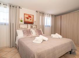 Hedoné apartment, Hotel in Schisò
