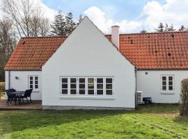Cosy holiday home near Limfjorden, hotel i Sønder Dråby