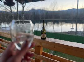 Apartmani Fenix 29: Ljubovija şehrinde bir otel