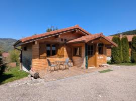 Chalet romantique avec terrasse, confort moderne, proche activités nature et ski à Cornimont - FR-1-589-41, Hotel in Cornimont