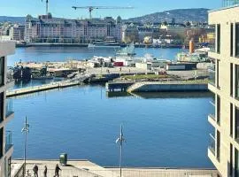 Munch 3R with Unique Seascape and city views Parking free and Elevators Family and Group friendly