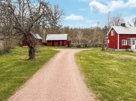 2 Bedroom Stunning Home In Habbestorp