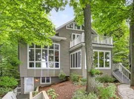 Hummingbird Beach House-Family Friendly