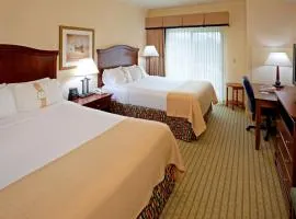 Holiday Inn Resort Lake George by IHG