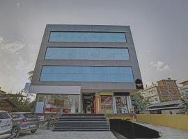 Townhouse OAK Hi-City, מלון בKamakhya