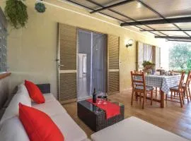 Gorgeous Apartment In Perdifumo With House A Panoramic View