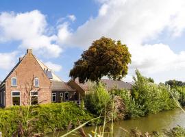 Groep in Friesland, Hotel in Sint Annaparochie