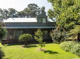 Mountain Ash Lodge- set amongst the trees