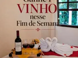 Chalé 1 - Privativo, com Cozinha, Churrasqueira e Decoração - na Pousada Sitio Pauletto