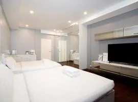 Townhouse 37 in Pratunam Bangkok Soi Ratchaprarop 10