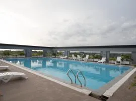 Luxury Studio Duplex in Osu Rootop pool City Living