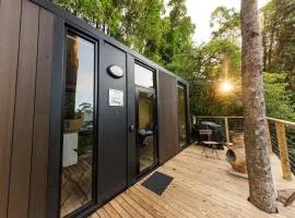 Montville Retreat Milan by Tiny Away