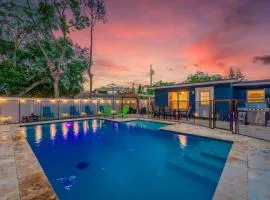 Family Friendly Oasis 5 Min to Indian Shores Beach Heated Pool & Game Room