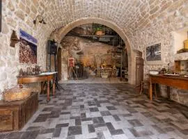SI-Moutique Le Case degli Avi barocche ,antico abitare in grotta