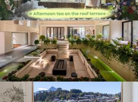 The Windyard Panorama Retreat·Private Terrace with Views of Ancient Town & Jade Dragon Snow Mountain·Big Water Wheel Branch, hotel v mestu Lijiang