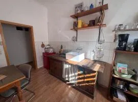 Ferienwohnung - Fahrstuhl - 2 Schlafzimmer - Küche - Wlan - Parkplatz - 6 Schlafplätze - Wanne -