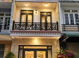 Nguyên căn villa Đà Lạt, hotel a Da Lat