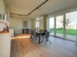 Ferme de Pétrieux - Gîte "L'Erable" avec piscine et wellness, khách sạn ở Tournai