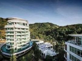 Veloche Group Karon Beach by Sino-Thai