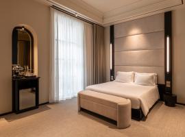 Sparano Palace - Luxury Maison, hotel di Bari