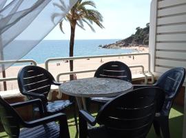 Piso Jover alojamiento en primera l&iacute;nea del Mar !! &ndash; hotel w Lloret de Mar