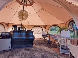 Yurt-tent met uitzicht