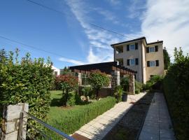 Apartments Ravlic, hotel in Punat