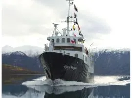 Lofoten Cruise & Hotel