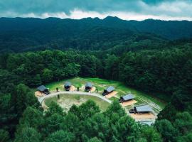 Earthboat Hakuba、白馬村のホテル