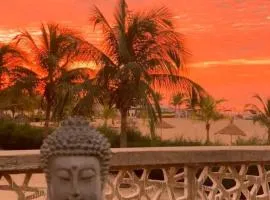 Villa on the beach, perfect!