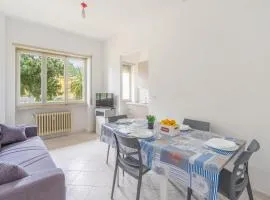 Bright Flat with Large Balcony, Near Beach
