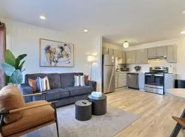 Urban Hideaway Near Downtown Hotspots