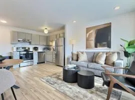 Quiet Escape, Free Parking, Near Downtown Hotspots