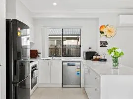 Brand New 4 Bedroom 2 Bathroom Home Spacious and Comfortable