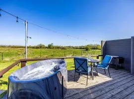 The Secret Meadow - Hottubs Wellness Relaxation